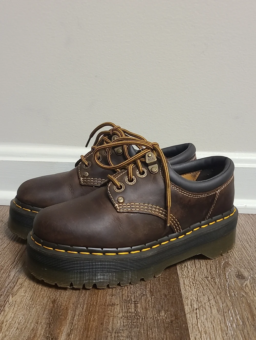 Dr Martens 8053 Quad Arc Crazy Horse Platform Derbys Oxfords